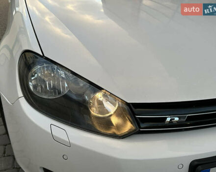 Білий Фольксваген Гольф, об'ємом двигуна 1.6 л та пробігом 241 тис. км за 7650 $, фото 7 на Automoto.ua