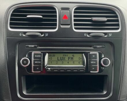 Білий Фольксваген Гольф, об'ємом двигуна 1.6 л та пробігом 292 тис. км за 6999 $, фото 10 на Automoto.ua