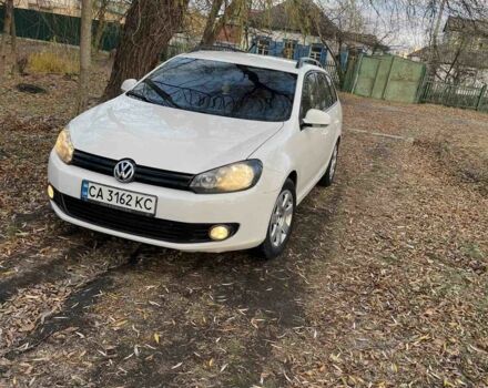 Белый Фольксваген Гольф, объемом двигателя 1.6 л и пробегом 300 тыс. км за 6000 $, фото 2 на Automoto.ua
