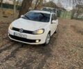 Белый Фольксваген Гольф, объемом двигателя 1.6 л и пробегом 300 тыс. км за 6000 $, фото 2 на Automoto.ua