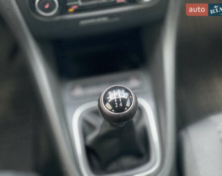 Белый Фольксваген Гольф, объемом двигателя 1.6 л и пробегом 220 тыс. км за 7099 $, фото 28 на Automoto.ua