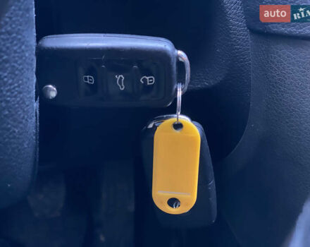 Белый Фольксваген Гольф, объемом двигателя 1.6 л и пробегом 220 тыс. км за 7099 $, фото 46 на Automoto.ua