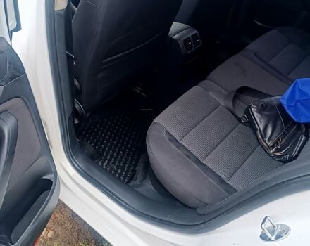 Белый Фольксваген Гольф, объемом двигателя 1.4 л и пробегом 218 тыс. км за 6600 $, фото 5 на Automoto.ua