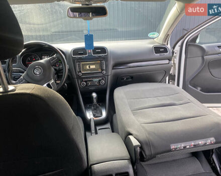 Білий Фольксваген Гольф, об'ємом двигуна 1.6 л та пробігом 235 тис. км за 9100 $, фото 42 на Automoto.ua