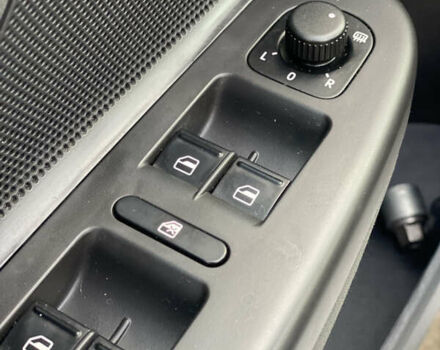 Білий Фольксваген Гольф, об'ємом двигуна 1.6 л та пробігом 235 тис. км за 9100 $, фото 23 на Automoto.ua