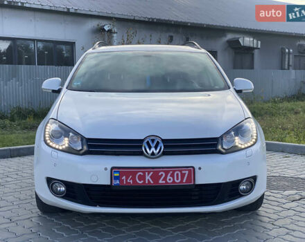 Білий Фольксваген Гольф, об'ємом двигуна 1.6 л та пробігом 235 тис. км за 9100 $, фото 5 на Automoto.ua