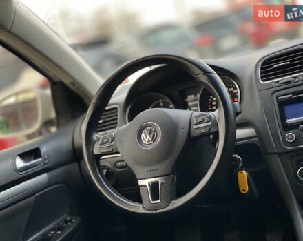 Белый Фольксваген Гольф, объемом двигателя 1.6 л и пробегом 220 тыс. км за 7099 $, фото 25 на Automoto.ua