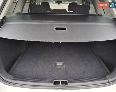 Белый Фольксваген Гольф, объемом двигателя 1.6 л и пробегом 292 тыс. км за 6800 $, фото 26 на Automoto.ua