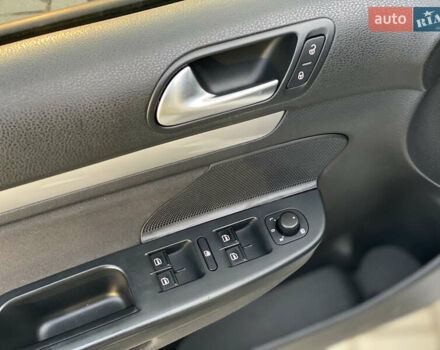 Белый Фольксваген Гольф, объемом двигателя 1.6 л и пробегом 220 тыс. км за 7099 $, фото 45 на Automoto.ua