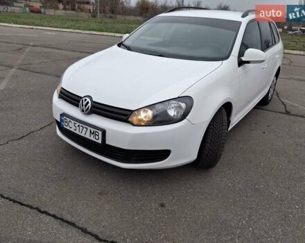 Белый Фольксваген Гольф, объемом двигателя 1.6 л и пробегом 292 тыс. км за 6800 $, фото 1 на Automoto.ua