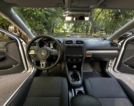 Белый Фольксваген Гольф, объемом двигателя 1.6 л и пробегом 280 тыс. км за 6699 $, фото 7 на Automoto.ua