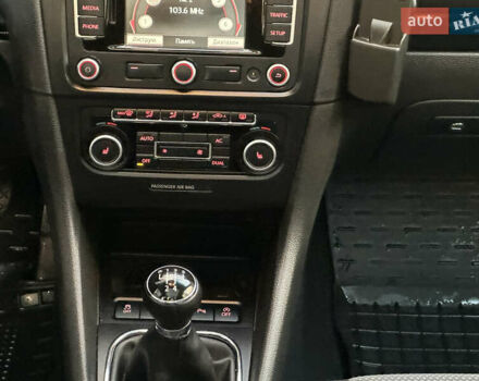 Білий Фольксваген Гольф, об'ємом двигуна 1.6 л та пробігом 241 тис. км за 7650 $, фото 26 на Automoto.ua