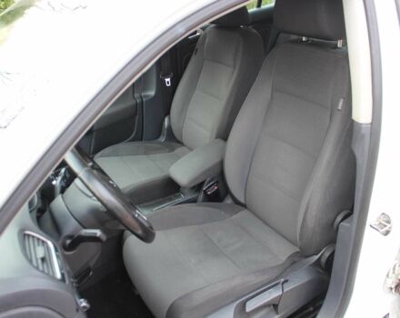 Білий Фольксваген Гольф, об'ємом двигуна 2 л та пробігом 254 тис. км за 6650 $, фото 10 на Automoto.ua