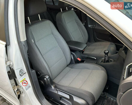 Білий Фольксваген Гольф, об'ємом двигуна 1.6 л та пробігом 241 тис. км за 7650 $, фото 28 на Automoto.ua