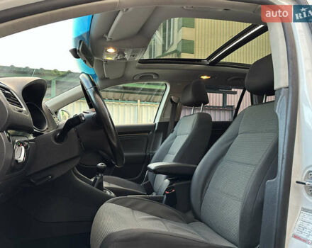 Білий Фольксваген Гольф, об'ємом двигуна 1.6 л та пробігом 241 тис. км за 7650 $, фото 21 на Automoto.ua