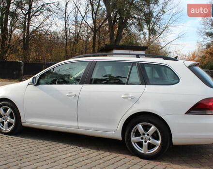 Белый Фольксваген Гольф, объемом двигателя 1.97 л и пробегом 329 тыс. км за 8250 $, фото 5 на Automoto.ua