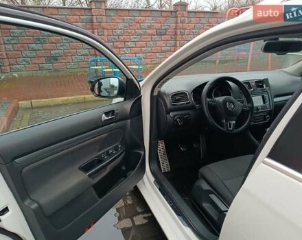 Білий Фольксваген Гольф, об'ємом двигуна 1.6 л та пробігом 339 тис. км за 7500 $, фото 16 на Automoto.ua