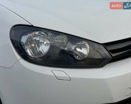 Белый Фольксваген Гольф, объемом двигателя 1.6 л и пробегом 220 тыс. км за 7099 $, фото 16 на Automoto.ua