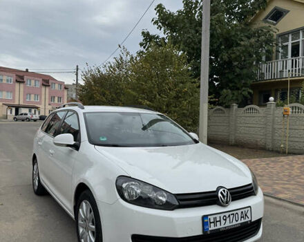 Белый Фольксваген Гольф, объемом двигателя 1.6 л и пробегом 246 тыс. км за 8100 $, фото 1 на Automoto.ua