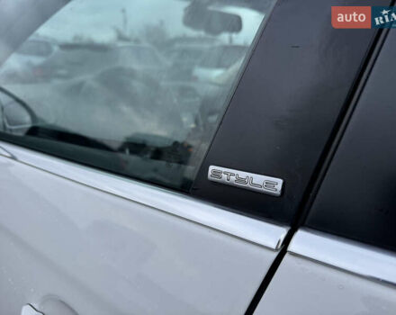 Белый Фольксваген Гольф, объемом двигателя 1.6 л и пробегом 279 тыс. км за 6950 $, фото 16 на Automoto.ua