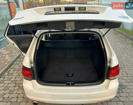 Білий Фольксваген Гольф, об'ємом двигуна 1.6 л та пробігом 241 тис. км за 7650 $, фото 30 на Automoto.ua