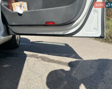 Белый Фольксваген Гольф, объемом двигателя 1.6 л и пробегом 272 тыс. км за 7800 $, фото 16 на Automoto.ua