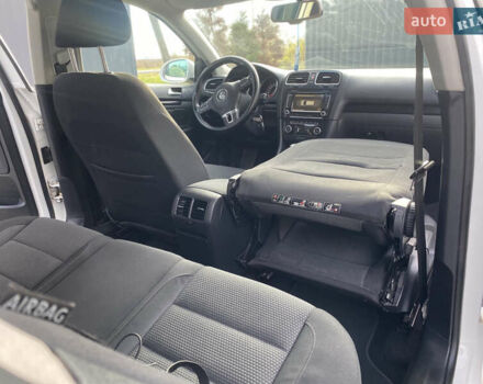 Білий Фольксваген Гольф, об'ємом двигуна 1.6 л та пробігом 235 тис. км за 9100 $, фото 43 на Automoto.ua