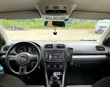 Белый Фольксваген Гольф, объемом двигателя 1.6 л и пробегом 360 тыс. км за 6800 $, фото 3 на Automoto.ua