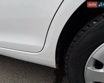 Белый Фольксваген Гольф, объемом двигателя 1.6 л и пробегом 292 тыс. км за 6800 $, фото 16 на Automoto.ua