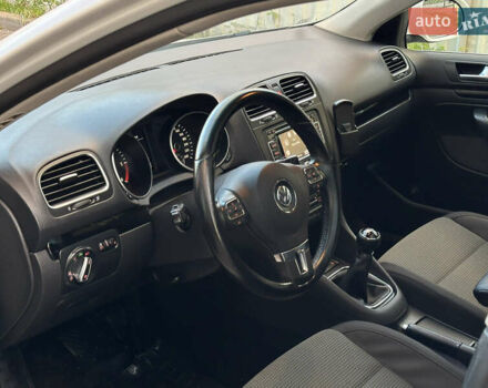 Білий Фольксваген Гольф, об'ємом двигуна 1.6 л та пробігом 241 тис. км за 7650 $, фото 20 на Automoto.ua