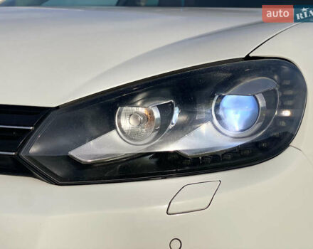 Білий Фольксваген Гольф, об'ємом двигуна 1.6 л та пробігом 235 тис. км за 9100 $, фото 12 на Automoto.ua