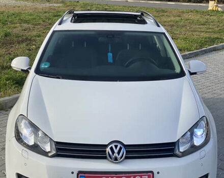 Білий Фольксваген Гольф, об'ємом двигуна 1.6 л та пробігом 235 тис. км за 9100 $, фото 1 на Automoto.ua