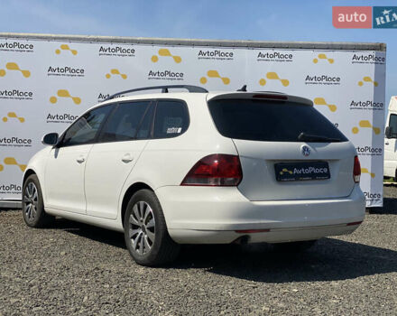 Белый Фольксваген Гольф, объемом двигателя 1.6 л и пробегом 220 тыс. км за 7099 $, фото 69 на Automoto.ua