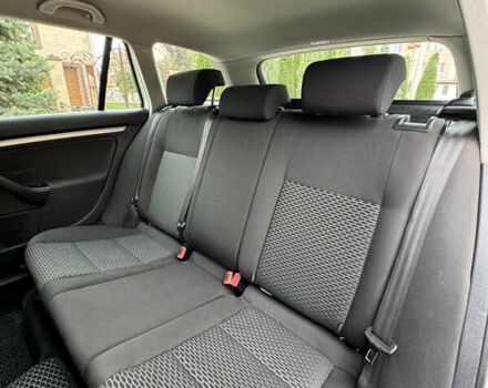 Белый Фольксваген Гольф, объемом двигателя 1.6 л и пробегом 246 тыс. км за 8100 $, фото 9 на Automoto.ua