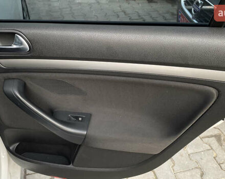 Белый Фольксваген Гольф, объемом двигателя 1.6 л и пробегом 220 тыс. км за 7099 $, фото 53 на Automoto.ua