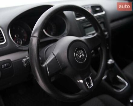 Белый Фольксваген Гольф, объемом двигателя 1.2 л и пробегом 217 тыс. км за 6800 $, фото 9 на Automoto.ua