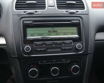 Белый Фольксваген Гольф, объемом двигателя 1.2 л и пробегом 217 тыс. км за 6800 $, фото 10 на Automoto.ua