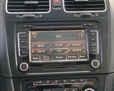 Білий Фольксваген Гольф, об'ємом двигуна 1.6 л та пробігом 235 тис. км за 9100 $, фото 27 на Automoto.ua