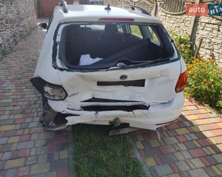 Белый Фольксваген Гольф, объемом двигателя 1.6 л и пробегом 299 тыс. км за 4500 $, фото 3 на Automoto.ua