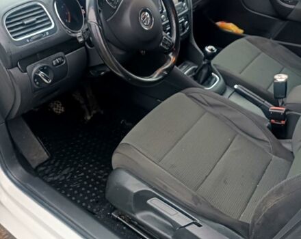 Белый Фольксваген Гольф, объемом двигателя 1.4 л и пробегом 218 тыс. км за 6600 $, фото 6 на Automoto.ua