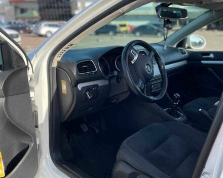 Белый Фольксваген Гольф, объемом двигателя 2 л и пробегом 300 тыс. км за 7650 $, фото 6 на Automoto.ua