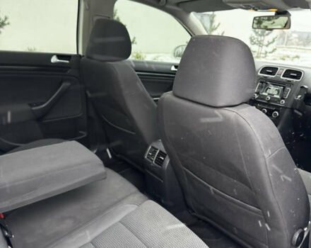 Белый Фольксваген Гольф, объемом двигателя 1.97 л и пробегом 333 тыс. км за 8200 $, фото 16 на Automoto.ua