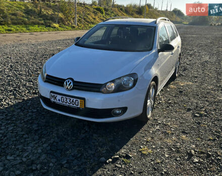 Белый Фольксваген Гольф, объемом двигателя 1.6 л и пробегом 327 тыс. км за 7800 $, фото 3 на Automoto.ua