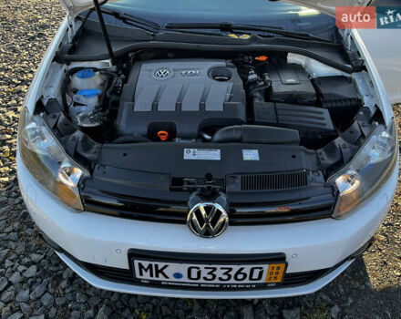 Белый Фольксваген Гольф, объемом двигателя 1.6 л и пробегом 327 тыс. км за 7800 $, фото 21 на Automoto.ua
