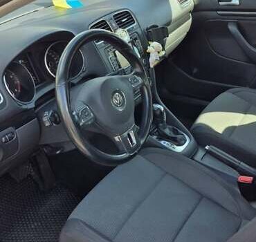 Белый Фольксваген Гольф, объемом двигателя 1.39 л и пробегом 275 тыс. км за 9200 $, фото 2 на Automoto.ua