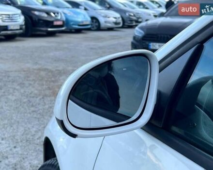 Белый Фольксваген Гольф, объемом двигателя 1.6 л и пробегом 289 тыс. км за 9590 $, фото 13 на Automoto.ua