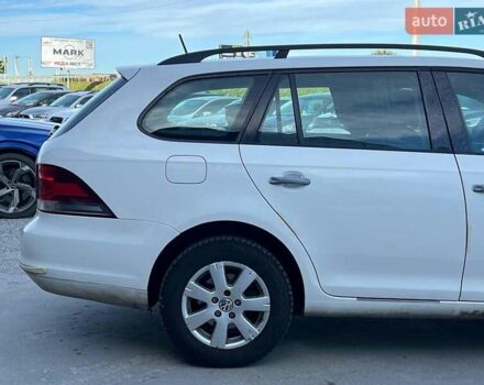Белый Фольксваген Гольф, объемом двигателя 1.6 л и пробегом 289 тыс. км за 9590 $, фото 7 на Automoto.ua