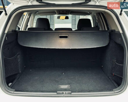 Белый Фольксваген Гольф, объемом двигателя 1.6 л и пробегом 263 тыс. км за 7999 $, фото 6 на Automoto.ua