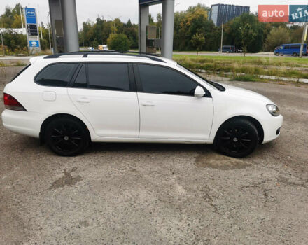 Белый Фольксваген Гольф, объемом двигателя 1.6 л и пробегом 285 тыс. км за 8100 $, фото 3 на Automoto.ua