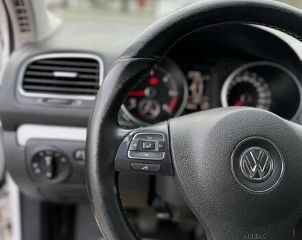 Белый Фольксваген Гольф, объемом двигателя 1.6 л и пробегом 256 тыс. км за 7150 $, фото 16 на Automoto.ua